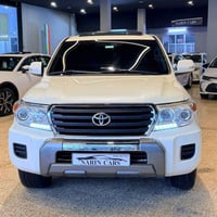 لاندكروزر • ٢٠١٤ • ١٧٤٠٠٠ كم