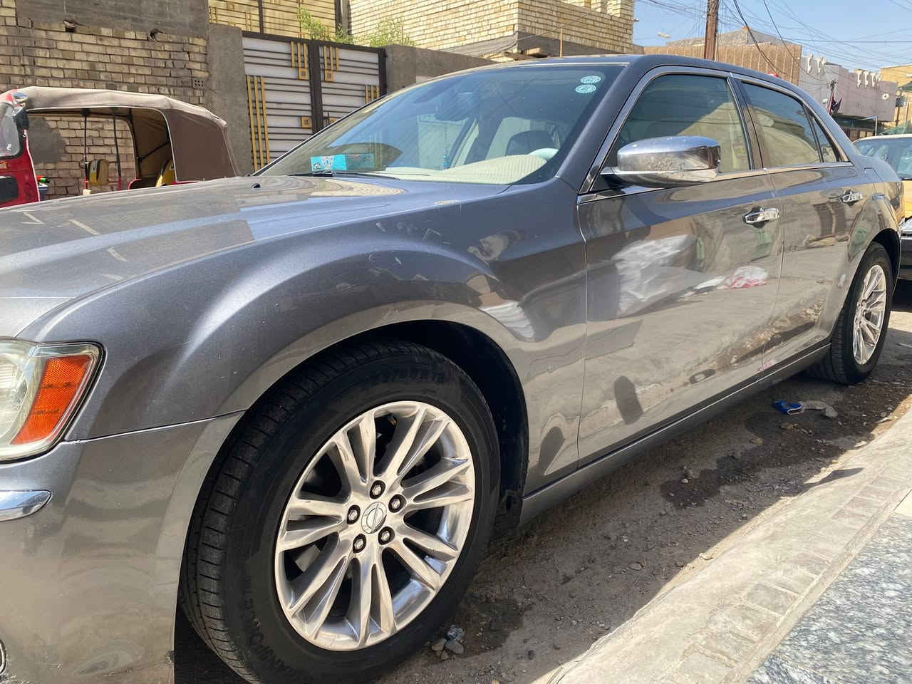 اوباما 12 داخل عسلي كشنات جلد تدفئة كلاصات حار بارد دمام خلفي عربانة خلفي واكسل وكاردن حديث محدث داخل بالكامل و بجم لايت عدسات فول بعده بالضمان سنتين رقم اربيل باسمي هزة جديد ويل مكسيكي اصلي حاوية سيارة جاهزه ع لأخير مكاني بغداد ***********
