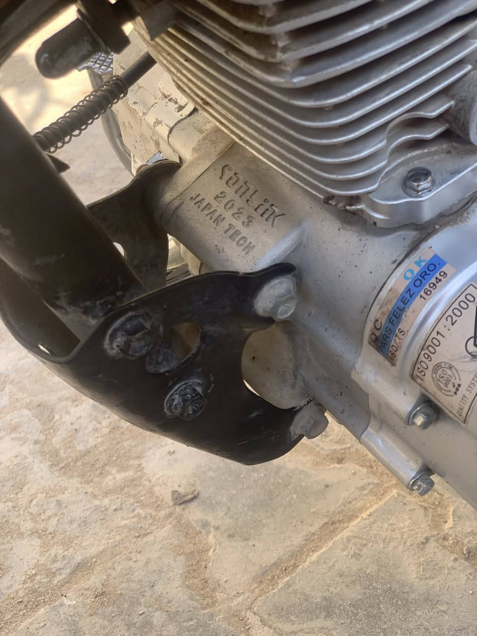 السلام عليكم دراجه ايراني خمسه كير موديل 2023مكينه مكفوله اوراق اصوليه  بيه  نواقص بسيطه كلش السعر 550وبيه مجال حك الجيه رقم ***********
