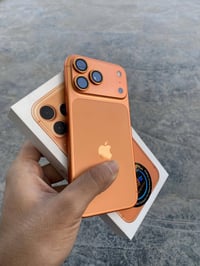 آيفون ١٧ • ٢٥٦ • بطارية ١٠٠%