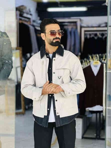 قمصله  موديل بخبل تلبس كجول رسمي 
متوفر توصيل إلى جميع محافظات العراق 
للحجز والاستفسار مراسلة الصفحة او الاتصال على الرقم
***********متوفر واتساب 
اسيا ***********
العنوان بابل المحاويل قرية الصباغيه الشارع العام مقابيل
