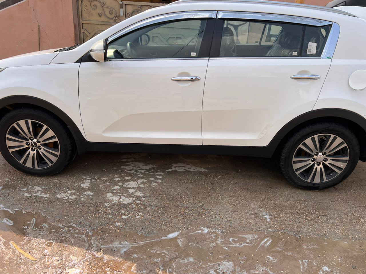 سلام عليكم سبورتج 2014 للبيع فول مواصفات بصمه بنراما لايت لد يدات نيكل رقم بغداد انكليزي محرك 2000دوش المحرك مكفول من كلشي السياره مكفوله من قطرت الصبغ كشنات جلد شباج نحله اشاير بل مري ومري شفط ويل كب فراشه تايرات تخم كاعيات جلد الشراي يتصل وبيك خير ودلل رقم الهاتف *********** مكان السياره بابل الاسكندريه
