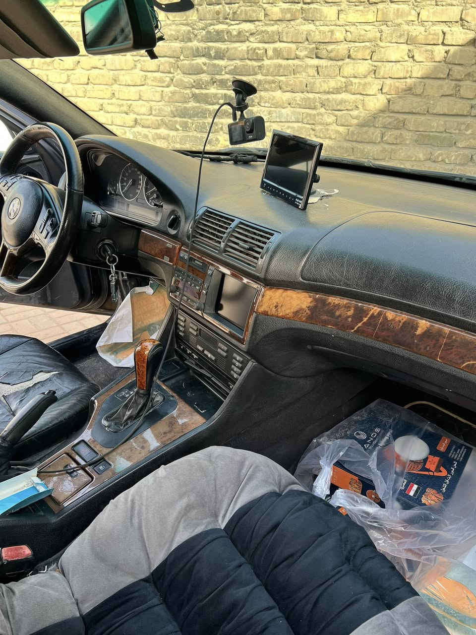 السلام عليكم صقر موديل ٢٠٠٠حادثها قبق جنطه مبدل كشنات كهربائي تدفئه كشنات تبريد حداديه كلها حلوه فقط خياس بلدوسه جهة السايق السعر ٨٥وبيها مجال مكاني كربلاء طوريج
***********
