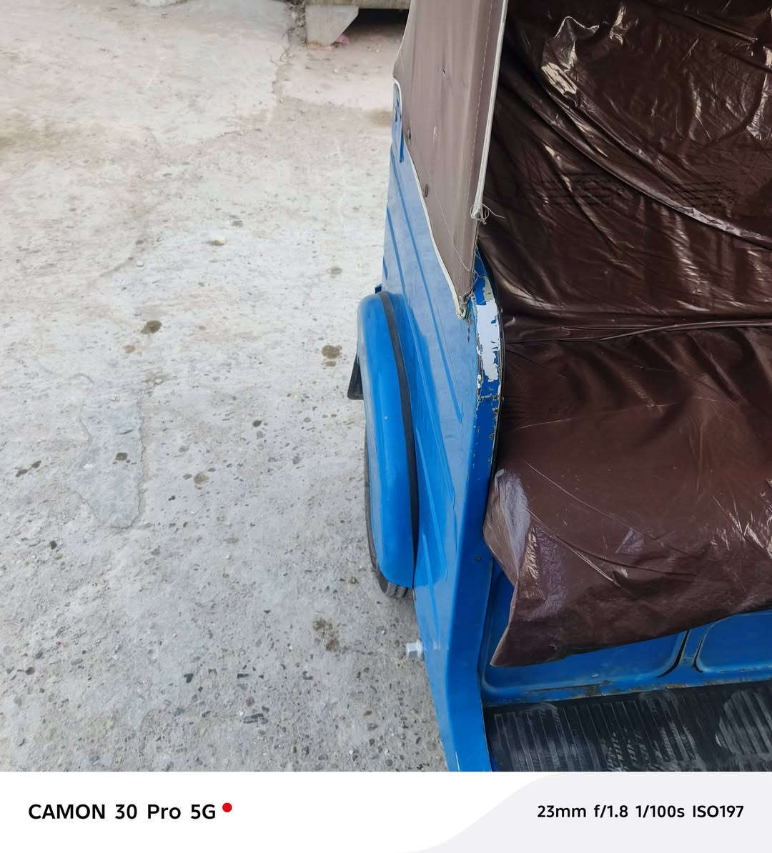 السلام عليكم اخوان
تكتك ٢٠٢٠ شهر ١٢ خير من الله  رقم وسنويه تحويل ثاني يوم رقمها طالع بس ماعندي مجال اروح استلمه 

بيها ضربه بالغد ومعمره كدام عينكم وبيها طخه خفيفه بالكلر فوك البك لايت بشبر هم معمره  تاخذها كبل للشارع امانة الله 

 رتبتها ع ايدي ترتيب مال جناي يعني مو تلزيك  

مكاني مدينة الصدر الشراي يخابر ويشلع عيوني 
***********
سعر ٧٣٠٠ وبيها مجال
