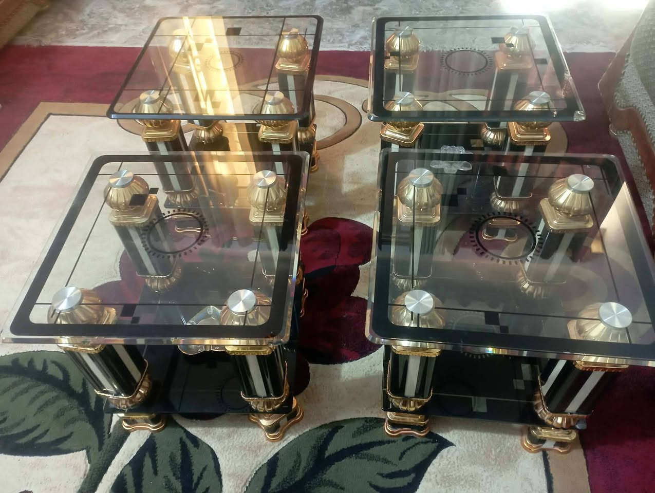 طبلات أربعة زغار وحدة جبيرة مضيفات سعر75مكان حلة ابو غرق هاذة رقمة ***********ثلاجة على فحص تجميد فول حجم وسط وبيهة ضمان سعر120وبيهة مجال لشراي يتصل ***********حلة حي المهندسين قرب مجمع امين طبي
