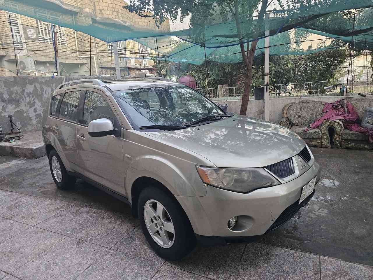 البيع ؤ مراوس حسب القناعه
ميسيبوشي اوتلاندر
 فول موصفات 2008  
السعر 80 العنوان كربلاء 
***********
