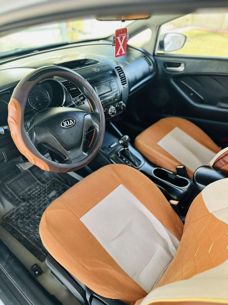 سيراتو ٢٠١٤ خليجي مكفوله محرك ١٦٠٠ دوش مكفول 
تخم تاير صدر جديد رقم بغداد دولي هزه جديده 
***********
مامتواجد عل فيس
السعر ١٢٠ وبيهه مجال
