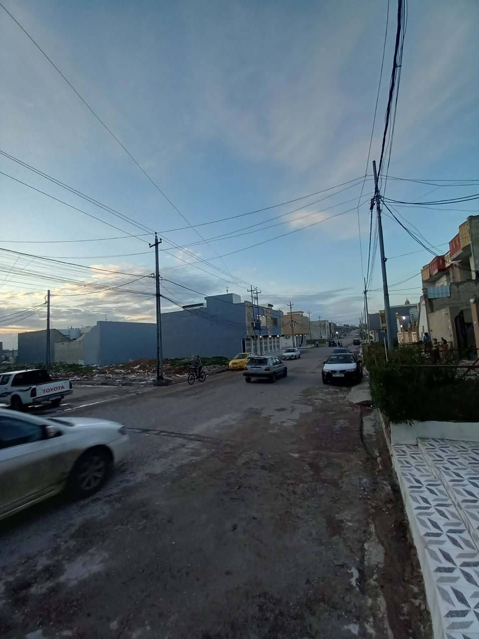 السلام عليكم 
مولات للايجار في حي سماح الاركان على شارع 20
موقع مميز
مساحه المول 100 متر الواجهه خمسه والعمق 20 
يحتوي كل مول صحيات ونظام سبالت نظام كاميرات مجهز بالكامل 
تسليمه فوري 
***********
***********
