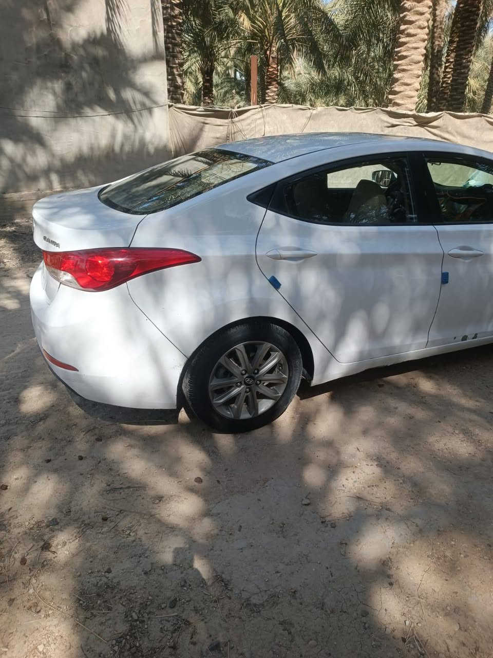 السلام عليكم النترا موديل 12خليجي مكفوله فقط بارد بيها مكينه 1600 رقم بغداد انكليزي فول عده البصمه  السعر 103 مكان السياره بابل طهمازيه ***********
