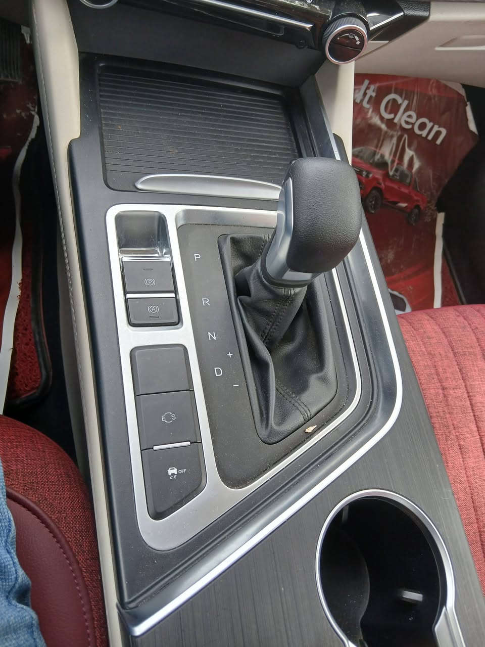 اريزو 5 للبيع زيرو مديل 2024  ماشيا 8 تالاف كيلو جديده كلش بيها مواصفات كلش حلوه اخوان السياره زيرو كفاله من كلشي  بعدها عل الشركه موجوده بالسيديه السياره حلوه لونها بعداحلى بالعافيه علياخذها رايدها 108  تحويل ثاني يوم بيها مجال انشالله
الهاتف/***********
