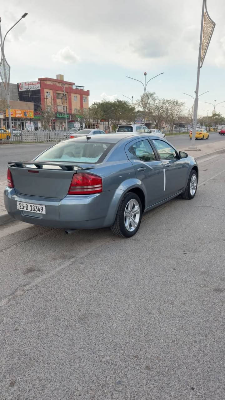 دوج افانجر مديل 2008 داخل رصاصي🩶🖤
مواصفات امريكي محرك بيلادي ما مفتوح حجم 24 و 4 سلندر وبيها كوبون بانزين
رقم سنويه هيزا وبراد جديد لحد 2030مشروع وطني 
سياره مصبوغه حيزام للجماليه بدون ضربه ودواخل 
📴 *********** مكان سياره كركوك كركوك, العراق
