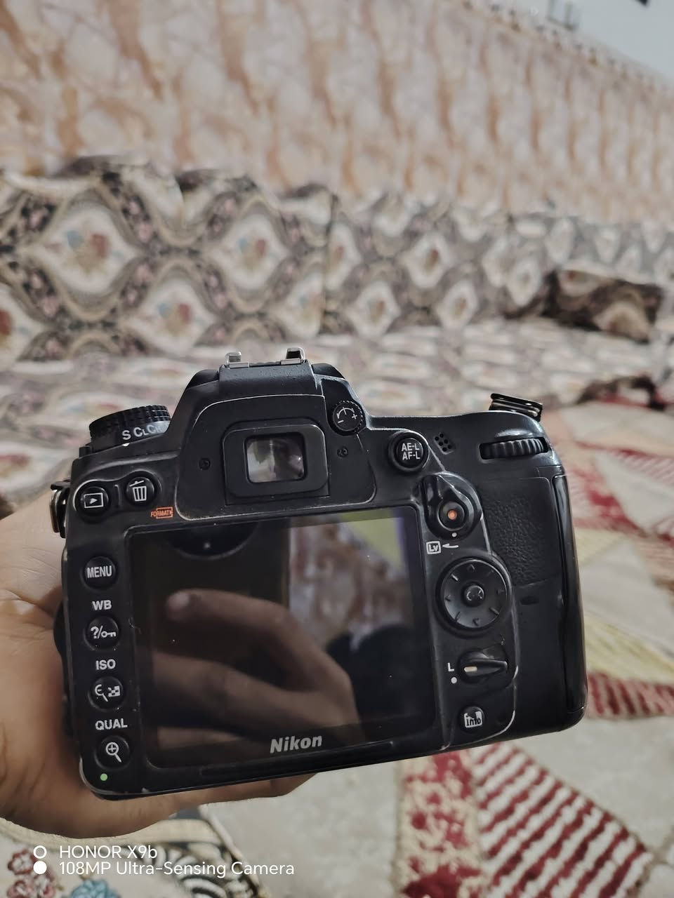 نيكون d7000 للبيع
مع زوم 70-300 وشاحنه وبطاريه وجنطه
ووكيبل نقل صور 
نضافة 90%
للبيع التفاصيل اكثر على الواتساب فقط
***********
