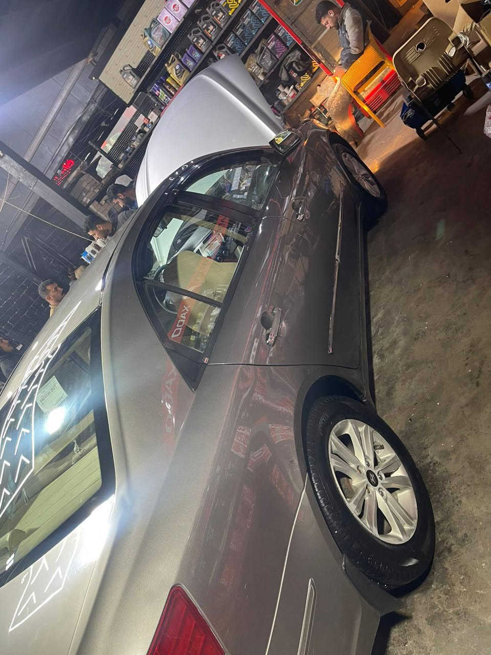 سلام عليكم
لبيع سوناتا عضم موديل 2009 خليجي  رقمي نكليزي سنويه جديده رقم بغداد بسمي محرك كير مكفول محرك 2400 بيه بنيد مبدل وجاملغ مرشوش السعر 125وبيهه مجال قليل ***********
