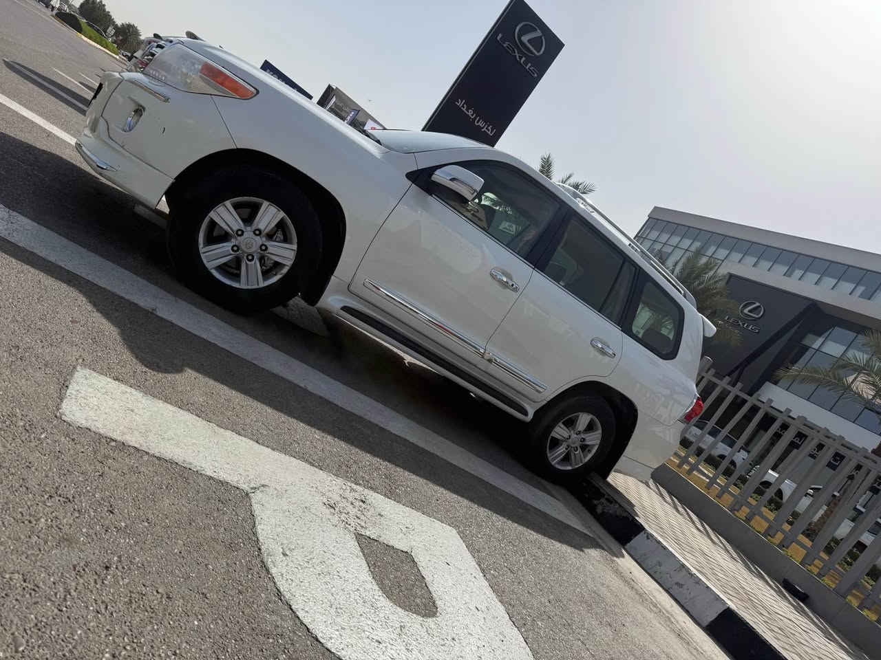 لاندكروز 2014 مكفولة كفالة عام عدا الدعامية الامامية رادلها شوية تكحيل اثر طخات خفيفة السيارة جديدة ماشية 159 الف كيلو بغداد, العراق


**إذا كنت صاحب هذا الإعلان وتريد حذفه لأي سبب، رجاءا أرسل رسالة إلى الدعم الفني**