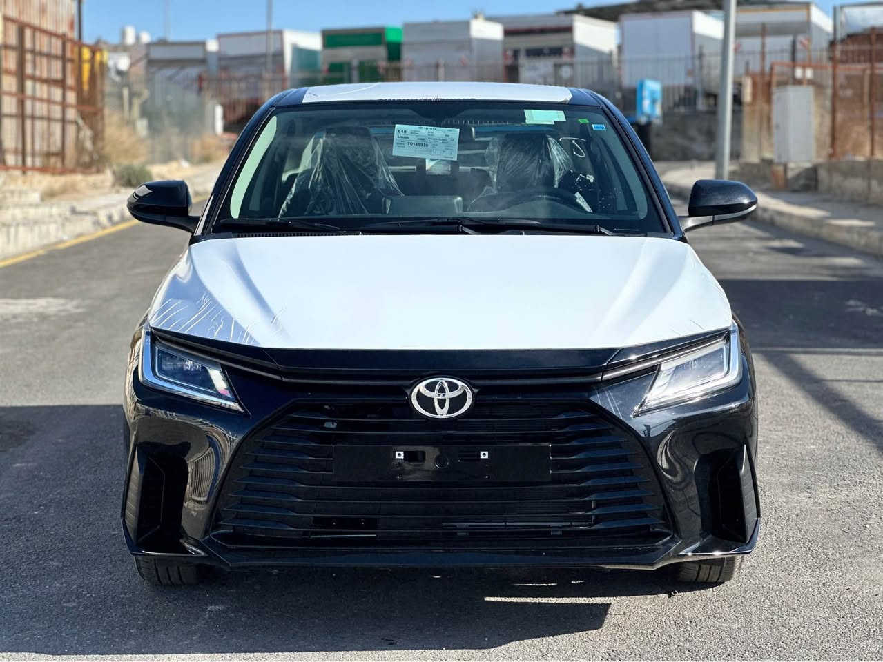 Toyota Yaris 2026 Zeroo New
ماتور 1300 سي سي اقتصادي جداا 
فحص كامل كرت أبيض 7 جيد
إضافات مميززة جداا ::

شاشة مميززة 

كاميرا خلفية 

حساسات خلفية 

مفتاح سمارت عدد 2 

ارضيات تويوتا يارس الاصلية 

تحكم طارة كامل 

طارة مخيطة 

لون فيراني مميزز جداا 

اضوية امامية ليد LED 

اضوية خلفية LED 

سبير + العدة كاملة اصلي تويوتا 

عداد صفر زيرووو 

جنط 16 كروم الاصلي 

زجاج كهرباء 

مري كهرباء 

بلوتوث 

غرفة مميززة لون بيج 

خاصية Apple Car Play 

خاصية Android Auto 

كرت أبيض 7 جيد زيروووو 

للإستفسار (( 0797180307 )) 
للإستفسار (( 0796175287 )) عمان, محافظة عمان


**إذا كنت صاحب هذا الإعلان وتريد حذفه لأي سبب، رجاءا أرسل رسالة إلى الدعم الفني**