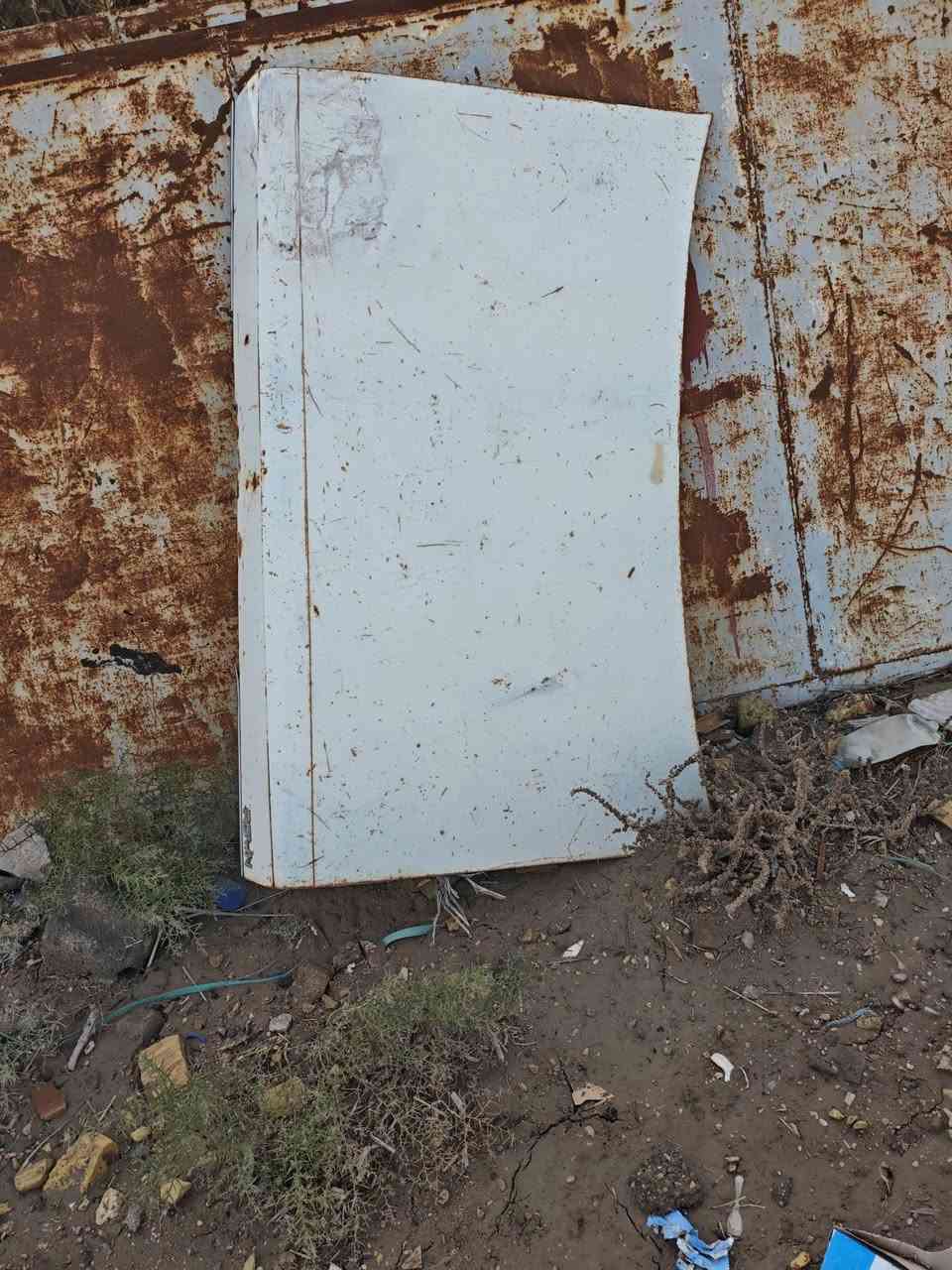 سلام عليكم غراض كراون 77و79 للبيع رقمي *********** مكاني ديوانية
