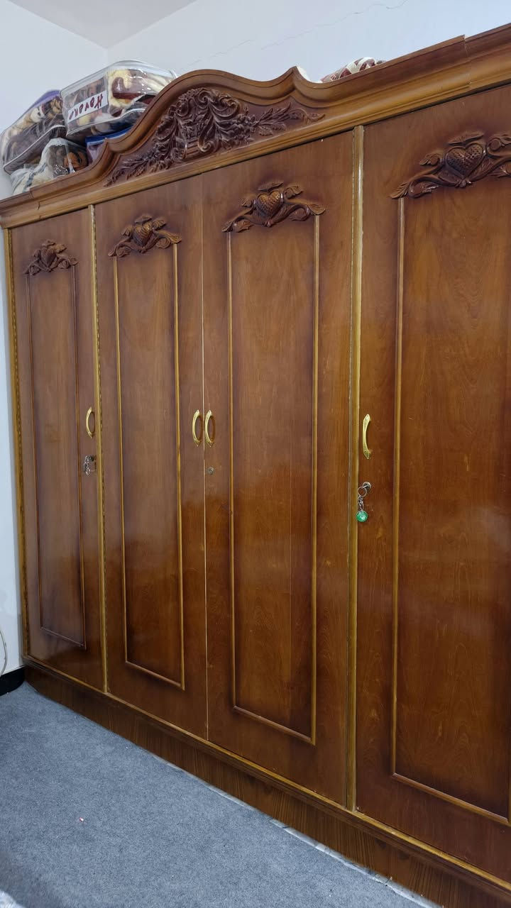 غراض بيت للبيع 
ثلاجه جديده
مجمده 
كنتور كبير
كنتور صغير
بوفيه كبيره
زائد سبالت عدد ٣جداريات جديدات طگ الكارتون
وسبلت كنتوري ٣طن جديد طگ الكارتون
غساله جديده
كاونتر المنيوم ٤متر قاطين
چرابي ام النفر خشب عدد ٣
طباخ ابو 5 عيون نضيف جدا وكله شغال
مكينه خياطه ام الفراشه 
تنور كبير غاز +تنور صغير ارضي غاز
منضومة انترنت +كامرات
مراوح سقفيات عدد ٨ جديد طك الكارتون استخدامهن كلش قليل 
علما ان الغراض كلهن جديدات مال بيت كله تجهيز جديد
للاتصال والاستفسار يرجى الاتصال على الرقم
***********
