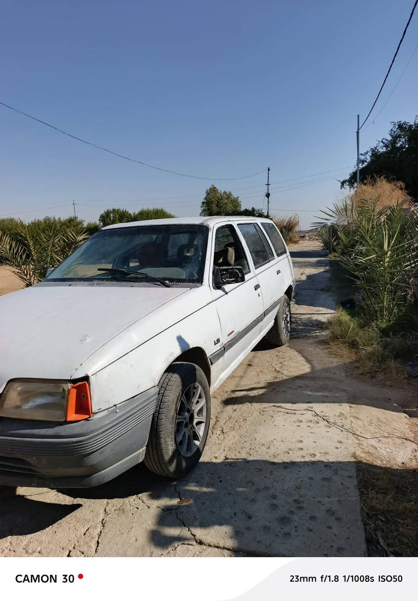 السلام عليكم اوبل كاديت
ستيشن موديل 1991
مكينه دوش لاتنقيص ولا بخار الدهن من التبديله للتبديله 
كير عادي خير من الله 
تخم تاير ويل كب
رقم نجف 
سياره جاهزه من كلشي 
السعر 17ورقه وبيهه مجال قليل 
مكان السياره بابل مشروع المسيب قرب قاعده كالسو عله الخط السريع غير متواجد عله الفيس 
***********
