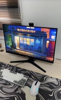 ٢٤بوصة • ١٦٥هرتز • مع سماعات