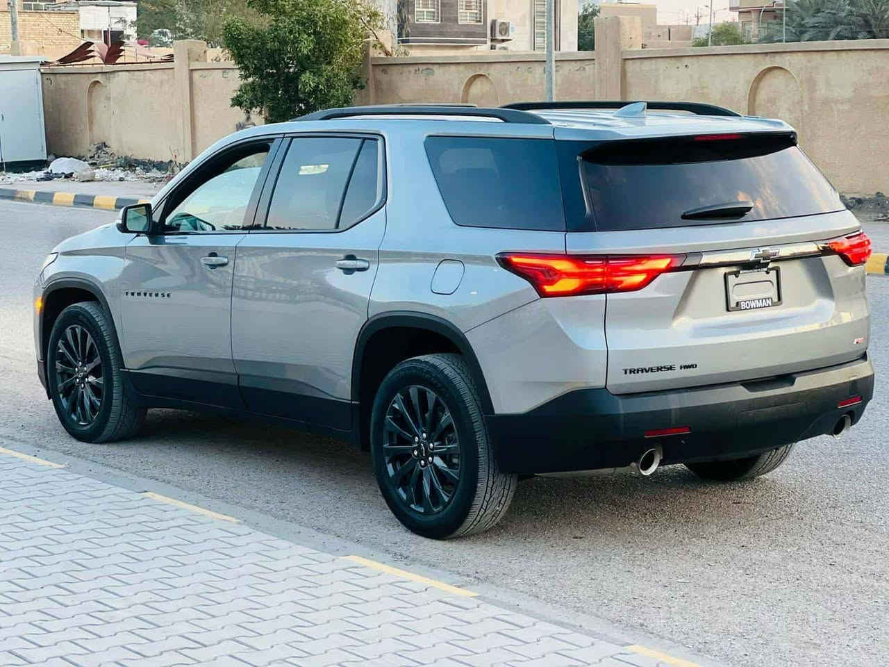 2023  RS
شوفرليت ترافورس  2023 فئه RS اعلى المواصفات للاخير 

حادثه موضح بل صور 

  محرك 6 سلندر 3600
3-  كير اوتماتيك ب 9 سرعات 
4- فتحة سقف بنوراما 
5- نظام الاربعة كاميرات  360 درجة 
6- كاميرا خلفية اضافية 180 درجة 
7-بصمات عدد 6  تشغيل وابواب و جنطة 
8- قبق جنطة كهربائي شفط 
9- لايتات زينون عالي ناصي مع حاجب LED 
10- كشافات دعامية وحساسات خلفيه
11- رادار امامي 
12- رادار خلفي  
13- مانع للتصادم مع التنبيه الداخلي
14- حساسات الاجتياز الجانبية نقاط عمياء
15- السيارة فئة رياضية مع دبل صالنصة خلفية 
16- غرفة السيارة جلد اسود 
17- تحكم ستيرن جهتين متكامل مع تحكم الرادار 
 18- السيارة بنظام تبريد 3 قطع مع 7 راكب 
19- كراسي وسطية منفصل VIP
 20- شاشة دشبول مع شاشة وسطية سلايد مع قاصة داخلية 
21- نظام الدفع الرباعي AWD 
22- السيارة ماشية 23 الف كيلو متر

 وبيه خير من الله بعد مواصفات ما مذكورة 
مكان السيارة بالكوت والسعر اتصل وتدلل 
***********
