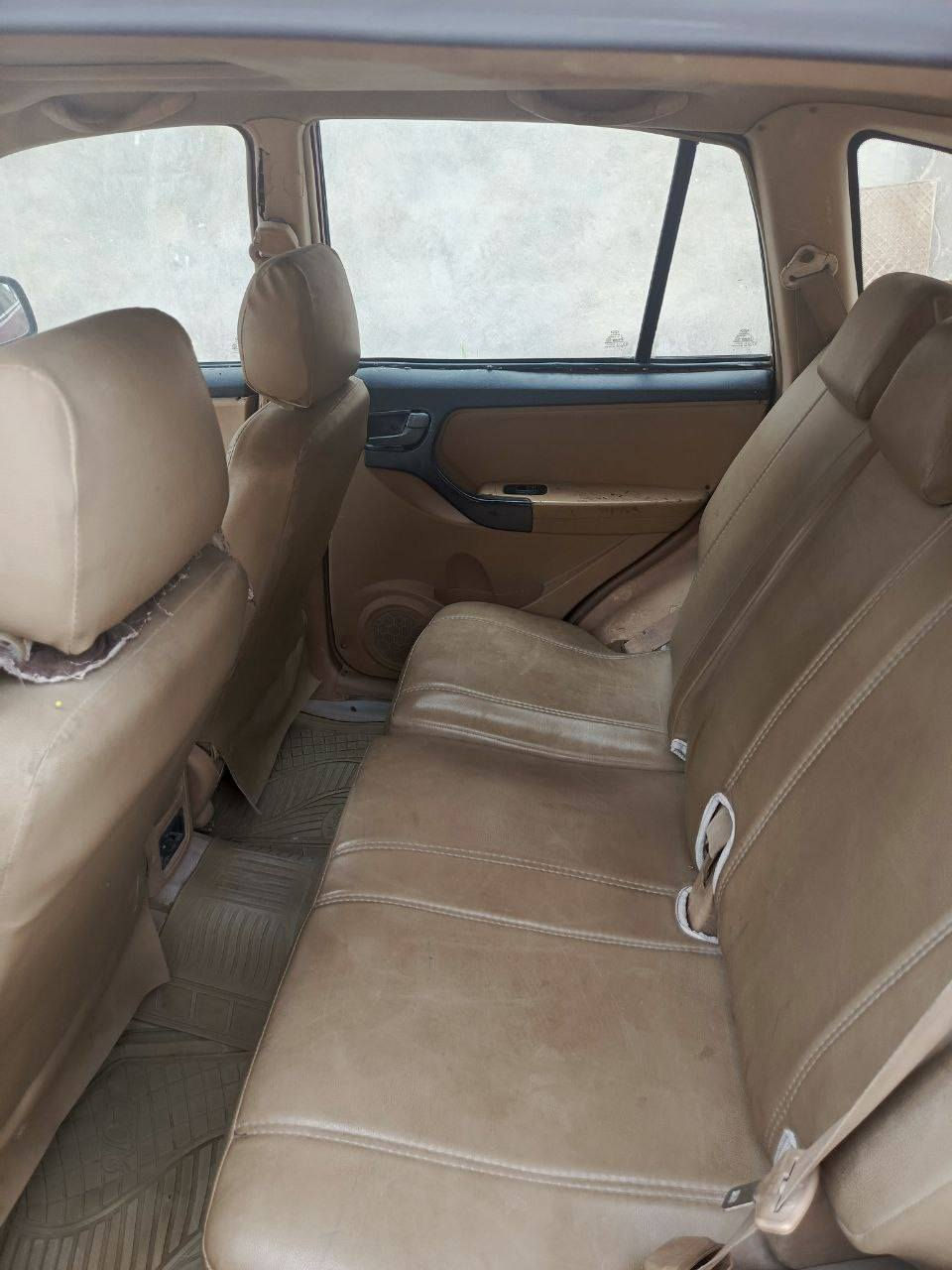 سلام عليكم سياره شيري تيگو 2013 رقم الماني بابل سياره نضيفه محرك مكفول بيها خياسات ملگطه  العنوان بابل القاسم 45 ورقه و بيها مجال ***********
