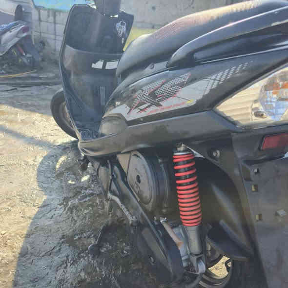 سلام عليكم دراجه ماكس عدله مكفوله صالها شهرين من نزلتها جديده مكان بلديات السعر ٩٥٠
***********
