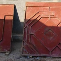 باب سياج • حديد ثقيل • ٢٫٣×٢٫١م