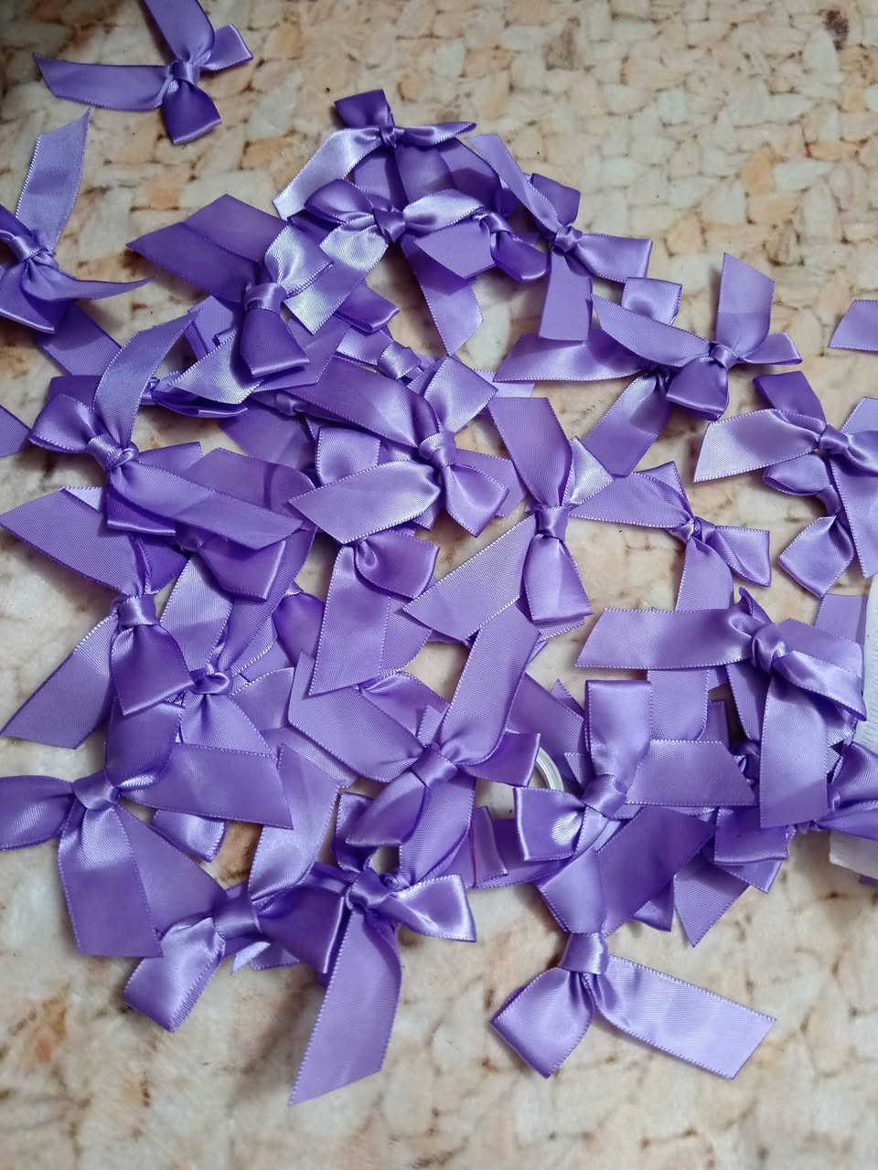 الصورة سعرها خمسه الاف واذا تاخذ خمس قطع توصيلك مجاني


**إذا كنت صاحب هذا الإعلان وتريد حذفه لأي سبب، رجاءا أرسل رسالة إلى الدعم الفني**