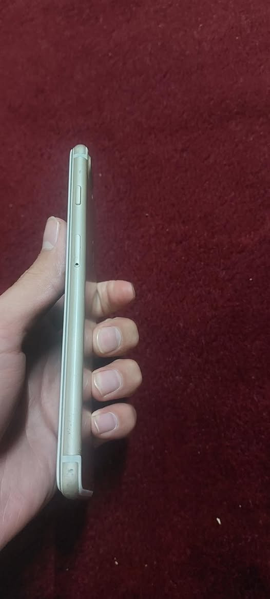 السلام عليكم جهاز ايفون 7بلص ذاكره 128فقط مبدل بطاريه 100بصمه شغاله للمراوس او للبيع سعر 80الفوبي مجال قليل


**إذا كنت صاحب هذا الإعلان وتريد حذفه لأي سبب، رجاءا أرسل رسالة إلى الدعم الفني**