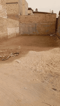 ياالله سلام عليكم توجد قطعه للبيع للبيع مساحه135م طابو صرف تحويل بسم المشتري بالمطيحه قريب على شارع الزيتون خدمات كامله وجيران كلهم ذهب للاستفسار*********** مكتب عقارات البصره حي الزيتون
