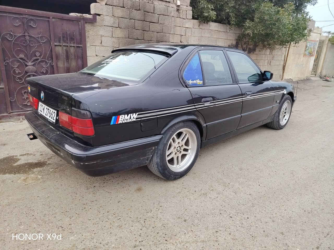 سلام عليكم للبيع بي ام 535 جديده
موديل 1992 بدون فتحه السيارة 
كير ومحرك 35 جدد 💪💪
صدر امامي وخلفي كله جديد 🇩🇪💪
تخم تاير جديد بيها ويل ام بيها 💪
تبريد شغال جاهزه للأخير السياره
بدون ضربه مصبوغه للجماليه السياره 
ترايك وين متريد سياره جاهزه من كلشي
السعر 60 وبيها مجال قليل 
رقم بغداد مشروع وطني تحويل مباشر
العنوان بغداد رقم الهاتف ***********
