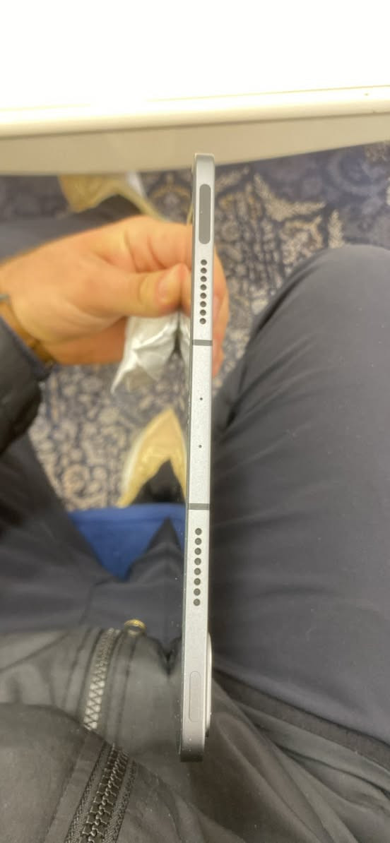 ایباد ابل m1 256g  sim  کلش نظیف و بشرطکل شی بطاریە 90     ارقم ***********
