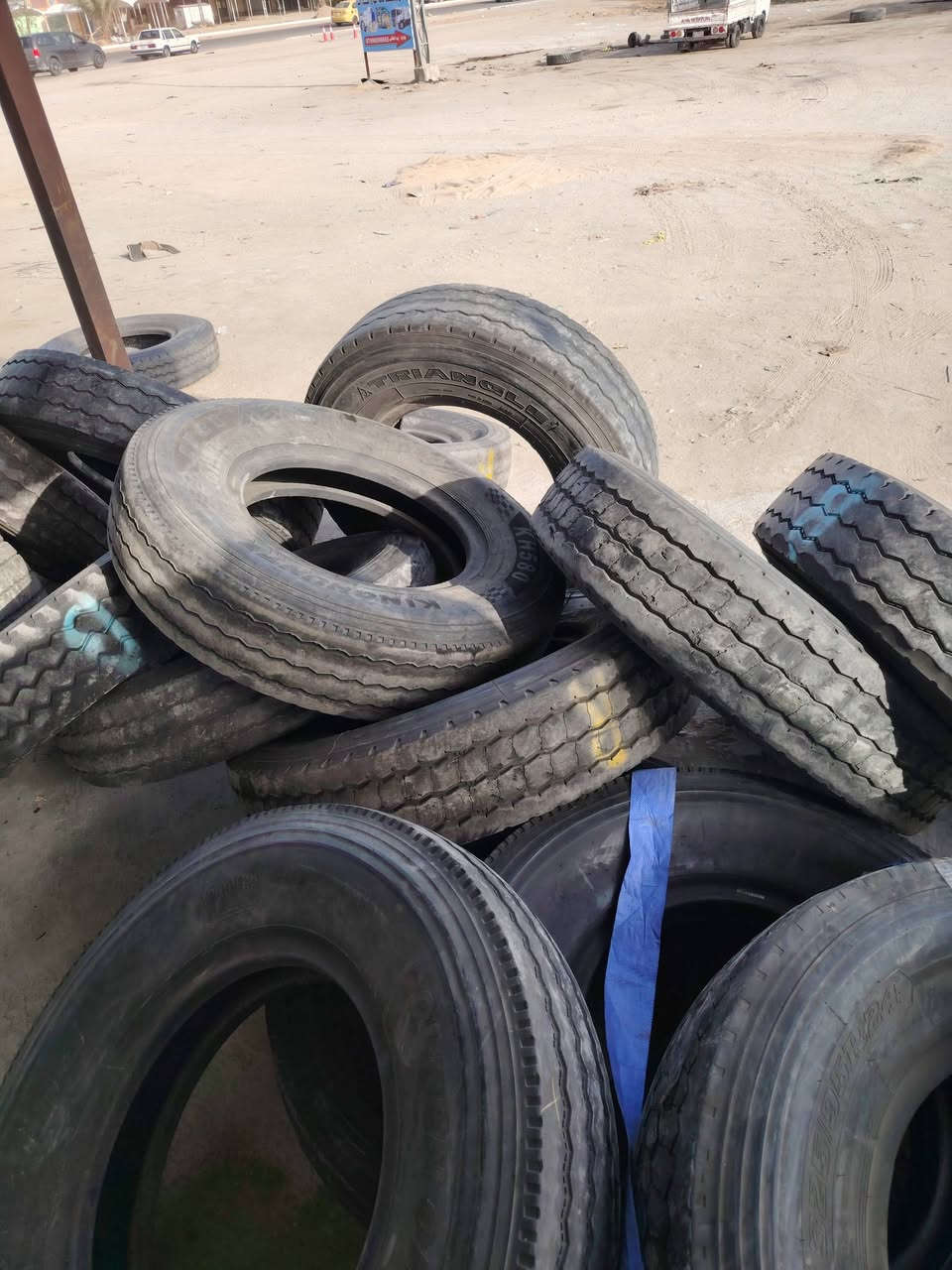 سلام عليكم تايرات باله 24 مستعمل جمله ومفرد نضافه 80 بلمايه بعض منهن 90 بلميه شرط علشد  للستفسار ***********
