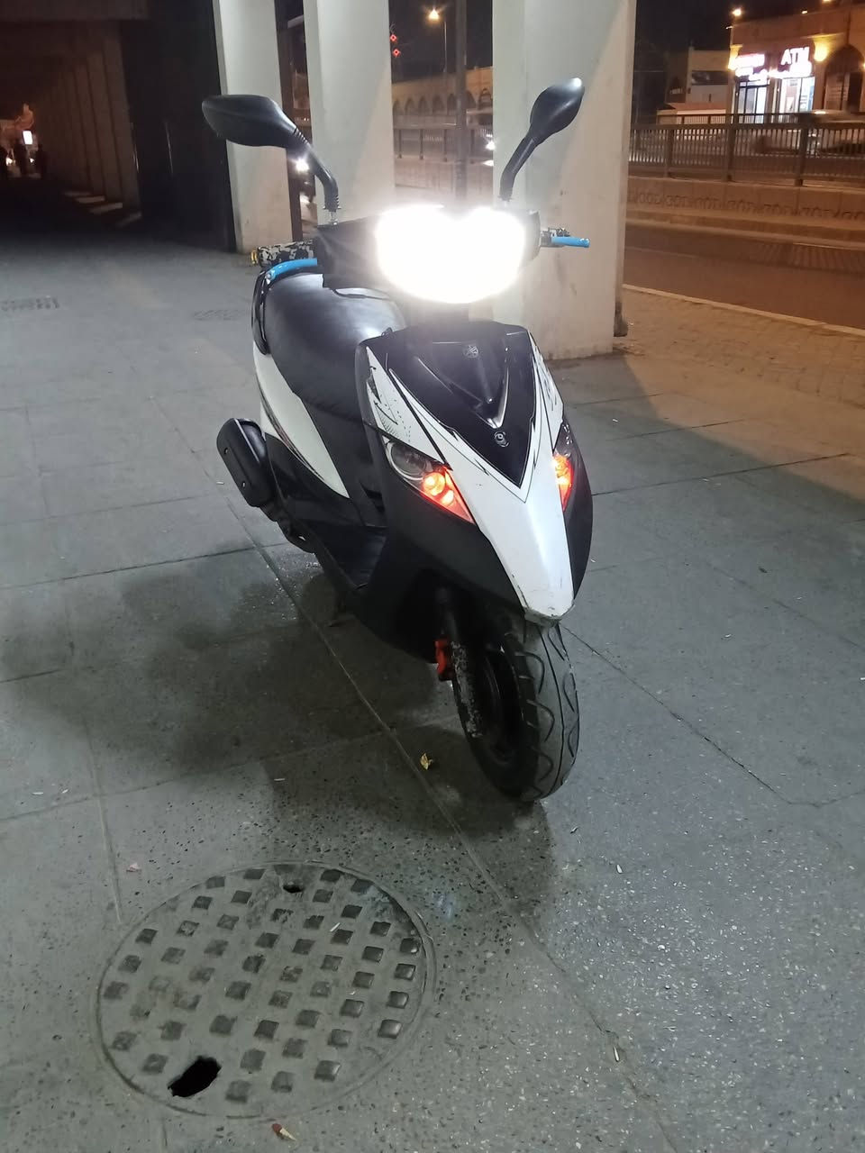 السلام عليكم شباب دراجة ماكس ثعلب 140 دراجة كلهه ابلادية وكلهة شغالة كابريتر سلف  ابلاديات كفرات كلهه ختم وية المكينة وكهربايات كلهن شغالات شلعة ومعدل ونعومة متنسمع برغي واحد ما مفتوح بيهة العنوان بغداد باب المعضم ولا ستفسار ***********
