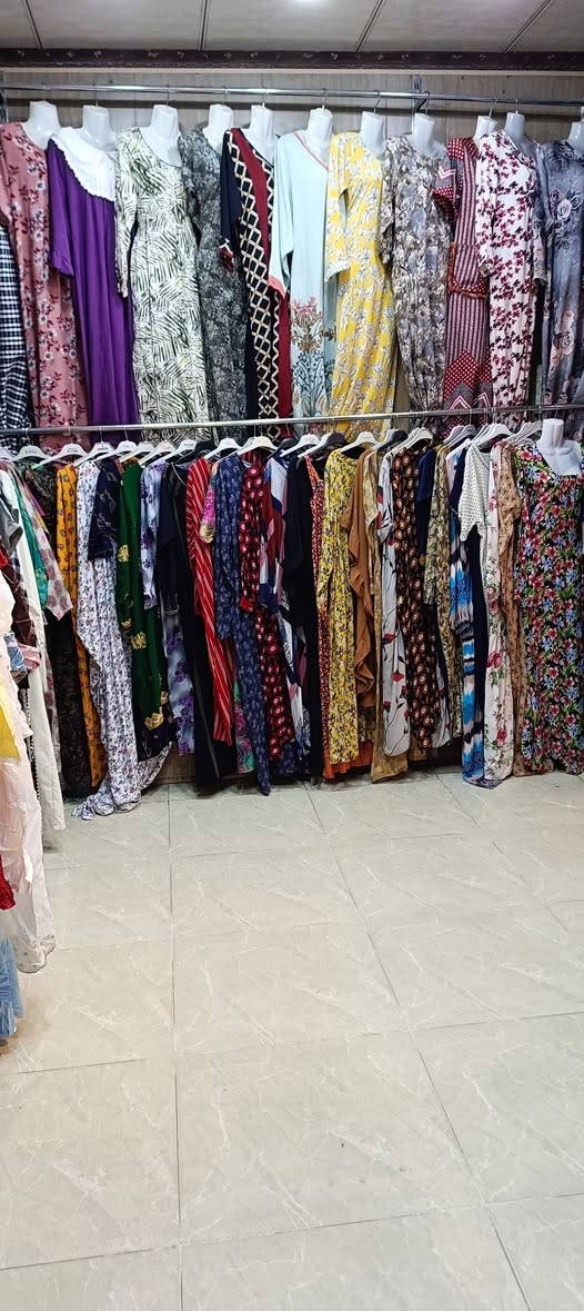 وصول وجبة جديدة 🙋 وأسعار مناسبة جداً 🔥 
ليوم الاثنين 📢 دشداشة نسائي 👘 كودري وكشميرمخور
يتوفر جميع الوان 🌈 والأحجام والموديلات 👉 
بعرض خاص وبلاش بس ب 👈 3 الاف دينار فقط 🏃 
عنوان المجمع سوق الميثاق مجاور خياط البزاز قبل نهاية السوق للاستفسارالاتصال على الرقم ***********📞 أو على الوات ساب 📱🌹 وأهلا وسهلا بزبائننا الكرام 🌷🌹
