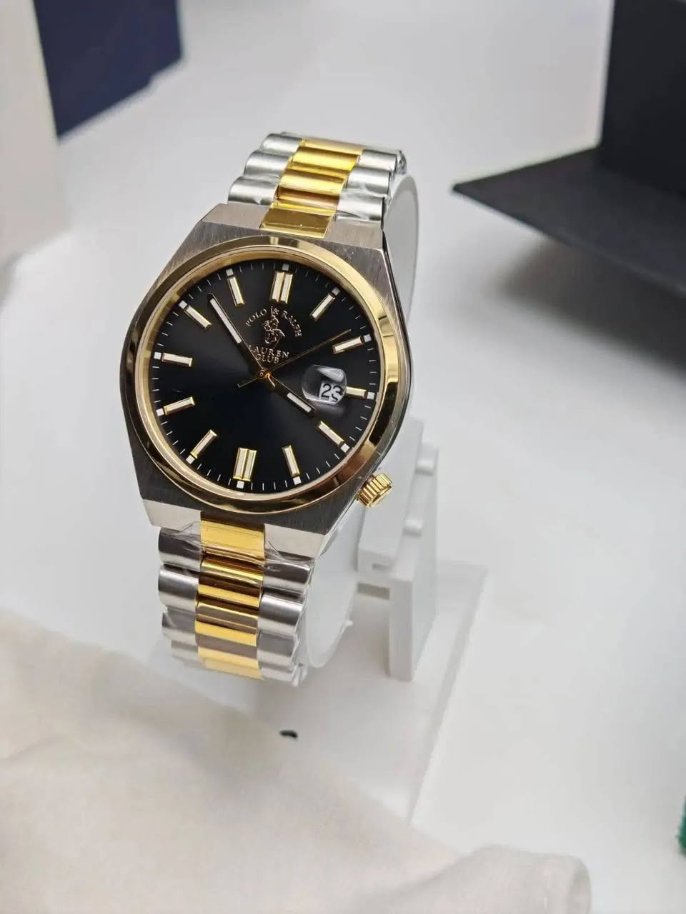 مزاااااااااد مزاااااااااد 
يوجد لدينا اليوم مزاااااااااد جديد لساعه فخمه وانيقه 
الساعه بولو رالف امريكي اصلي موديل حديث تاتيكاملة المرفقات  مع الظمان سنه كامله 

فتحة باب الساعه 35 دولار  واقل رفعه 5دولار

يبدا المزاد الان وينتهي  اليوم ساعه 4 ليلا 

الساعه امريكي 
ارقام لامينوس 
عقارب لامينوس 
منفذ شهري
قطر 40
بدن ستانلس ستيل
طلاء ثابت
ضد الماء 50متر
قفل فراشه 
 تاتي كاملة المرفقات مع الظمان سنه كامله 
يوجد توصيل لجميع محافظات العراق


**إذا كنت صاحب هذا الإعلان وتريد حذفه لأي سبب، رجاءا أرسل رسالة إلى الدعم الفني**