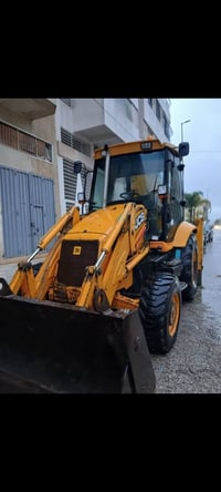 شاحنة • ٢٠٠٣ • ديوانه ٢٠١٩