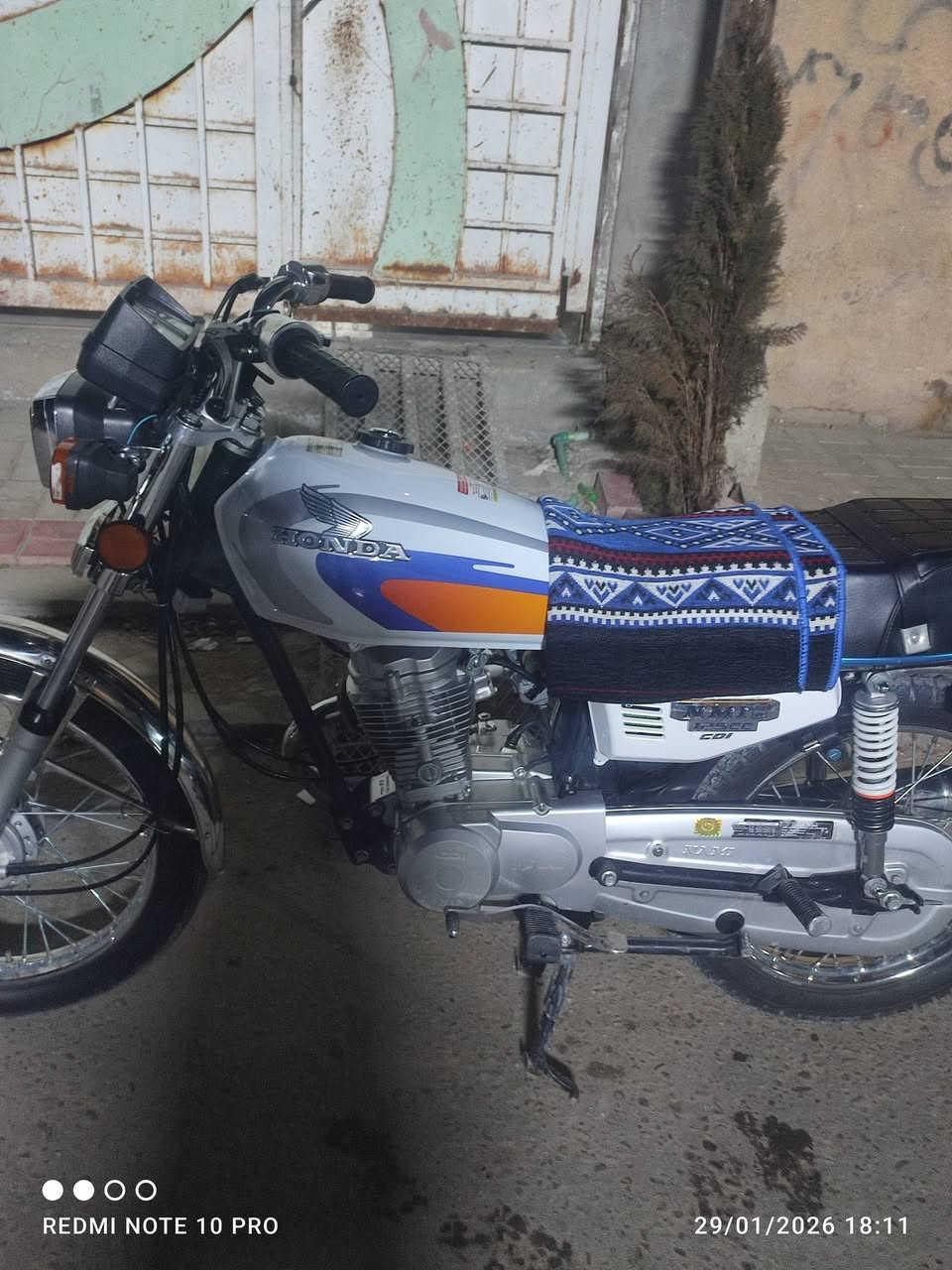 سلام عليكم عندي دراجه للبيع اوراق اصولي احمد شهاب كفاله من كل شيء هذا رقمي***********
