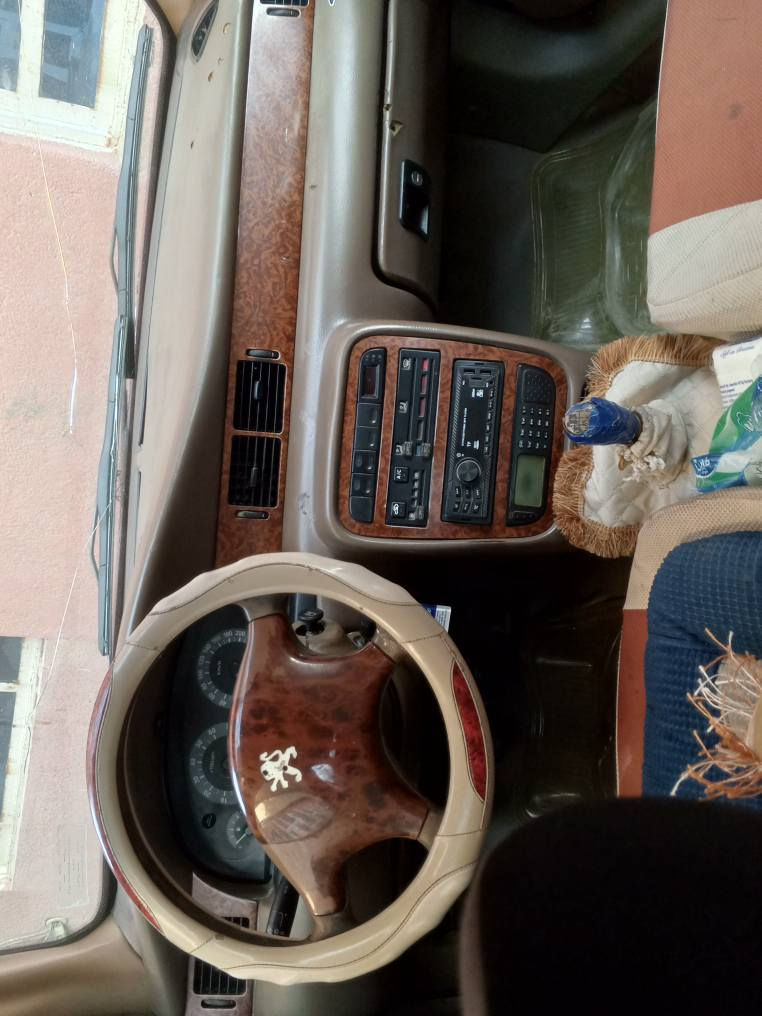 سلام وعليكم للبيع
سمند ناطقه مديل 2010
سنويه منتهيه .غرامات ماعليهة .راعيها موجود
كير نضيف مكينه بيها خيط تبخير البدي نفس ما موضح بل صور دواخلهة حلوه
مكان السيارة بصره قضاء القرنه
للأستفسار اتصل *********** واتساب البصرة, العراق
