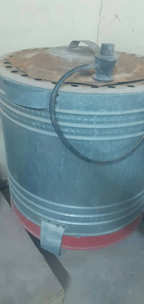 تنور حطاطه النوعيه الثقيله عمل مو سوگي السعر ٩٠الف للتواصل مع صاحب العلاقة ٠*********** ***********للعلم جاهز للخبز الله يرزق الجميع
