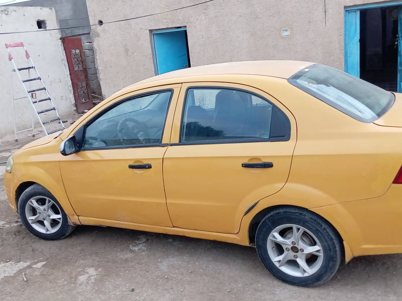 السلام عليكم سياره افيو للبيع كير عادي موديل 2008 سياره بسمي ثاني يوم أداور السعر 40وبيه مجال مكان ذي قار قضاء الفجر رقم صاحب السياره ***********
