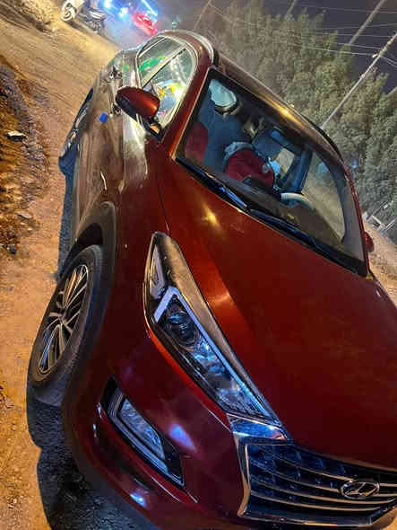 سلام عليكم توسان وارد امريكي
موديل 2017 حادث امريكه جاملغ و بنيد
بيه رش 4 قطع كلير بل عراق يعني 6 قطع
ماشيه 150 رقم اربيل دولي تريد تحويل تريد 
وكاله عنوان السياره 
عنوان السياره بغداد صليخ 
السعر 135 بيه مجال
رقم هاتف ***********
