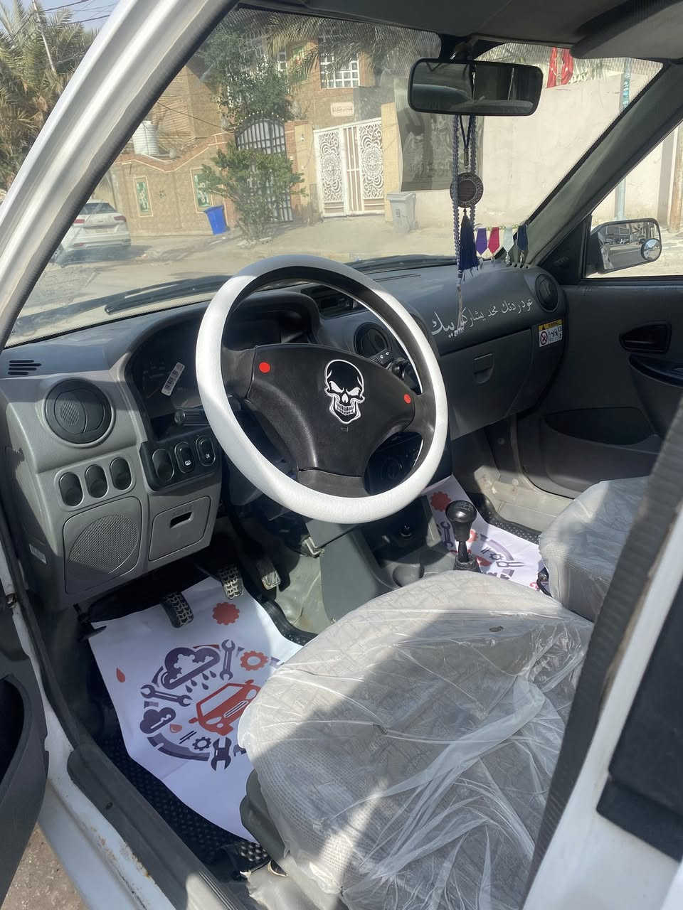 سلام عليكم سايبه البيع مديل 2014
سياره جاهزه وشبابيه برغي مذب عليها 
بيه قطعه وحده بدون صبغ ولاضربه 
مكاني نجف رقمي ***********
