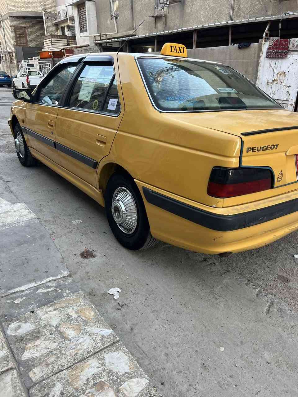 سلام عليكم بيجو بارص موديل 2015 كير ومكينه جدد تبريد شغال مابيه لاضربه ولا صبغ سياره ناعمه وخير من الله مال جناي رايدها 44 وبيه مجال مكاني بغداد المشتل ***********
