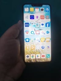 نوفا 3i للبيع  السعر 75 دبل سيمكارات  ذاكره 128 ويا كارتونه فقط  المكا...