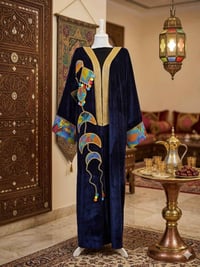 بشت مخمل • مشغول يدوي • ألوان تراثية