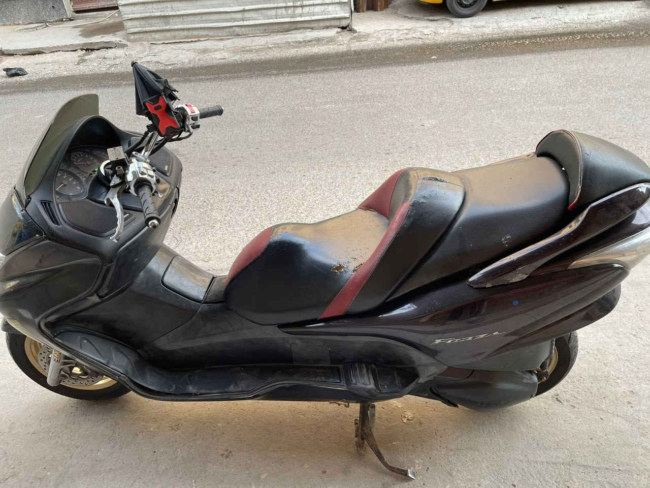 السلام عليكم للبيع ٠/٩ كرستال كير ٤ تحويلات ٧ نمر مكينة كفالة جيب فيتر وتعال كلب براحتك عجبتك بخدمتك اني كهربائيات كاملة منضومة زنون ويالة ذهبي تخم تاير بصمة وسويج طوارئ 🆘 شرط شعراية نقص مابيه السعر ٩٧٥ مكاني اعظمية *********** جاملغ خلفي موجود انطياك وياها وزوج مري
