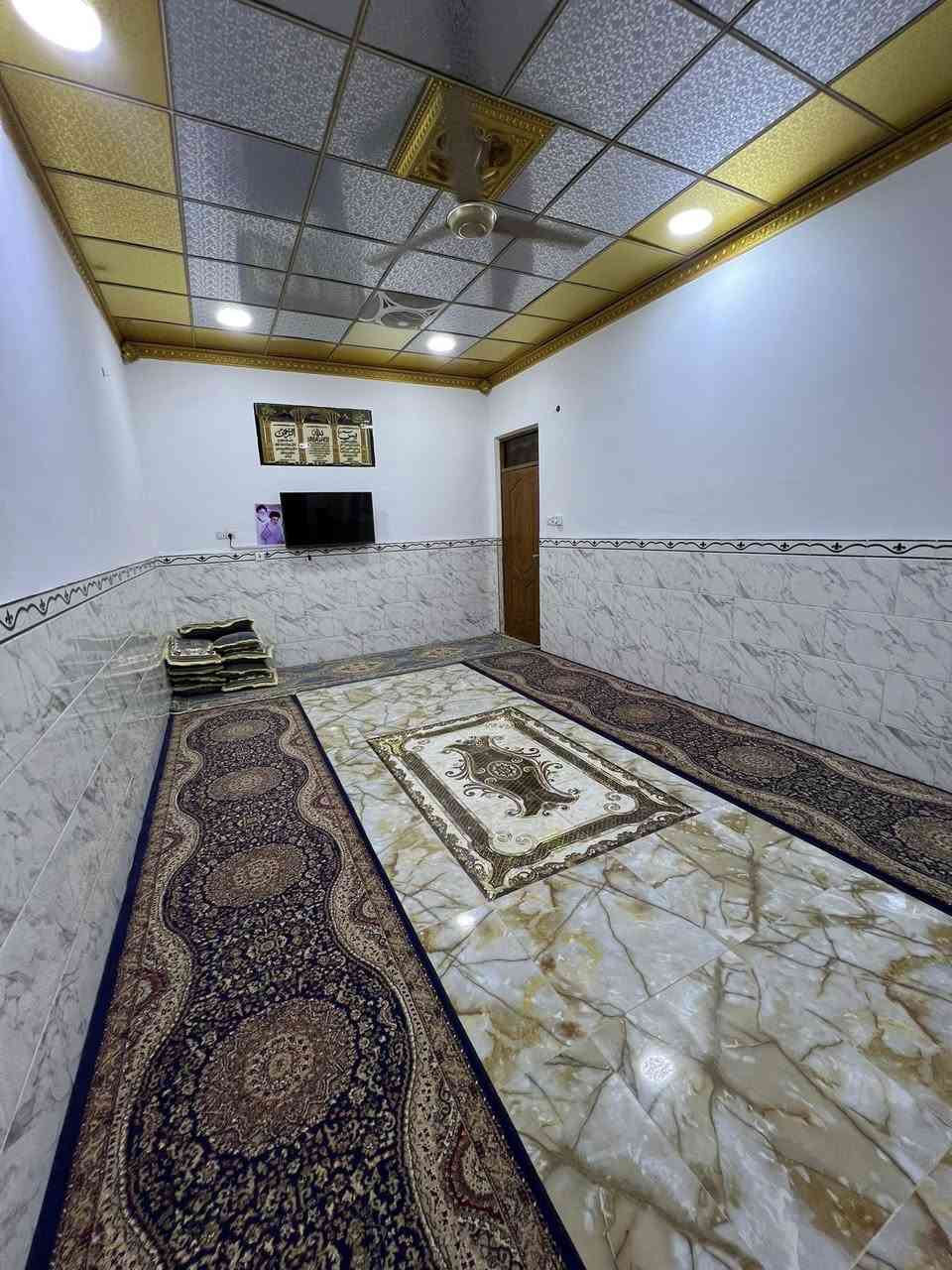 الدار للبيع المساحه 200م
نهاوند الثانيه على ساحه قرب الصيانه
رقم معامله كامله 
للستفسار ***********
