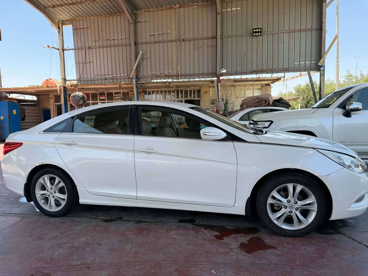 سوناتا 2011 مكينه 2400 خليجي باسمي رقم بغداد انكليزي بيع او مراوس بيها بنيد صبغ فقط  وضربه بسيطه بالجنطه *********** مكاني بابل
