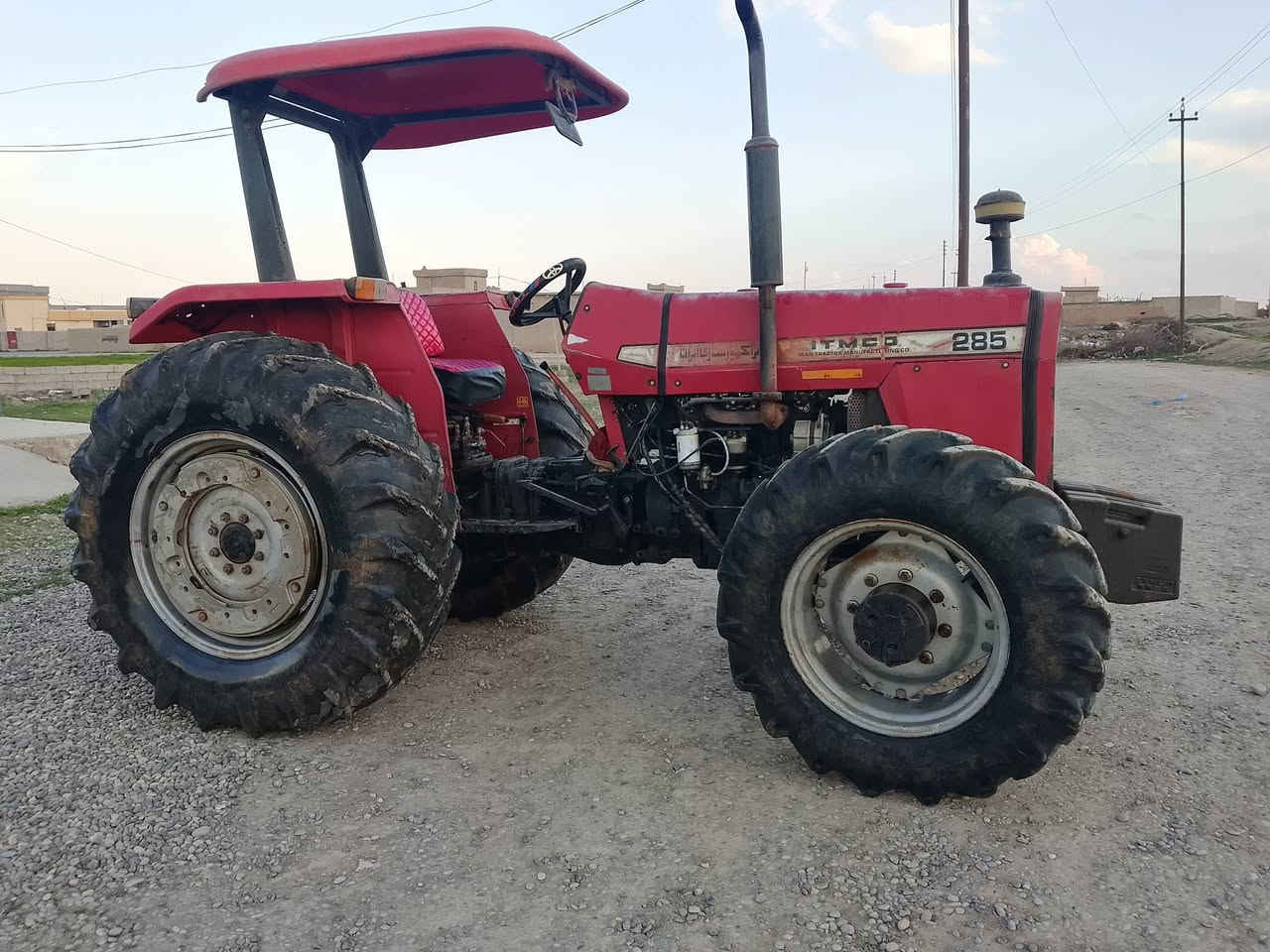 سلام عليكم تركتر ايراني 2011 بلادي اكسل ايطالي 🇨🇴 وضع شركه كلو شرط رقم كركوك الماني تريد تحويل تريد وكاله مكان التركتر الشركاط للاستفسار على الرقم ***********
